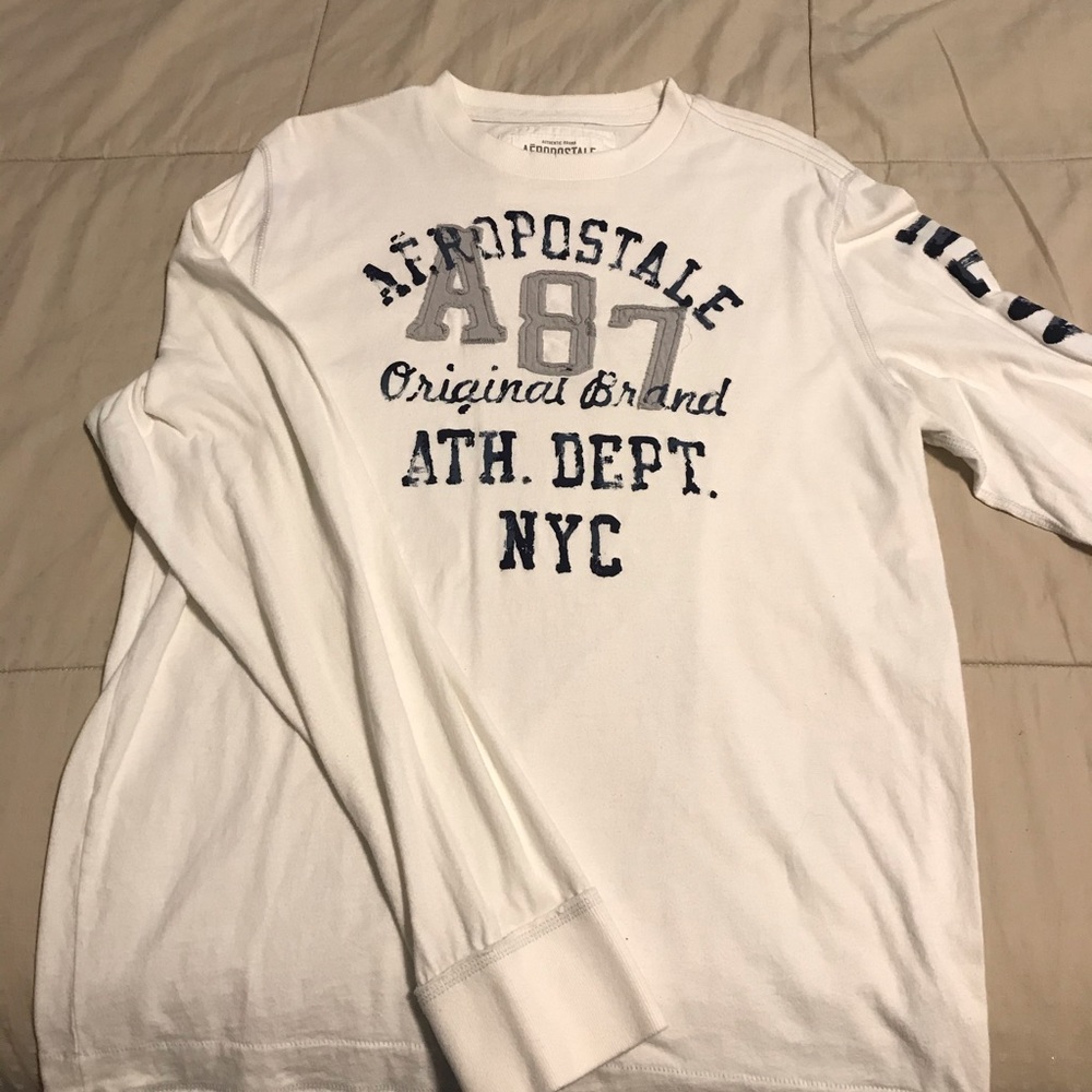 Men’s Aeropostale long sleeve tee